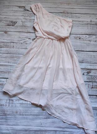 Женское платье на одно плечо