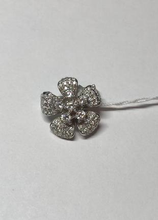 Серебряная брошка