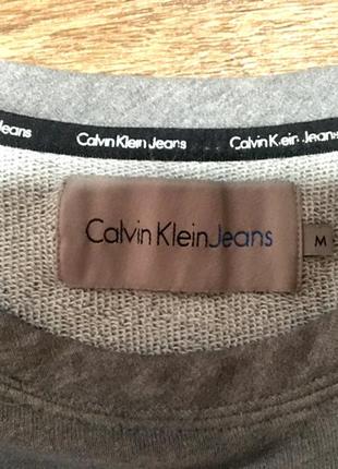 Женский серый укороченный свитшот calvin klein jeans(р.s)оригинал4 фото