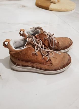 Ботинки  для мальчика натуральная кожа замш фирмы clarks