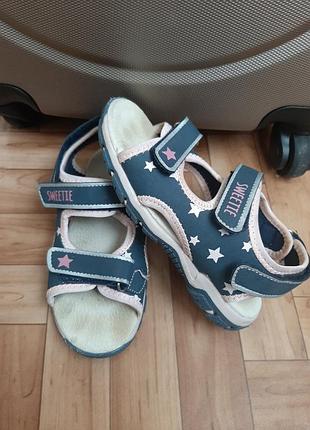 Летние босоножки на девочку