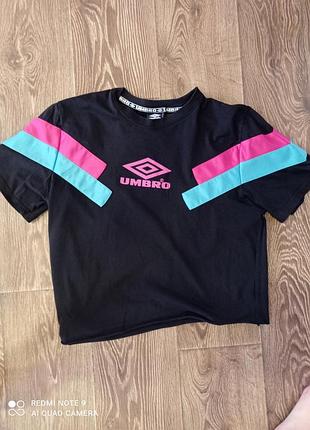 Umbro,оригинал,футболка,яркие полосы,черная,новая