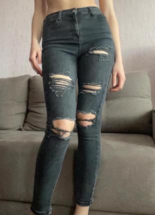 Скинни джинсы рваные чёрные обтягивающие4 фото