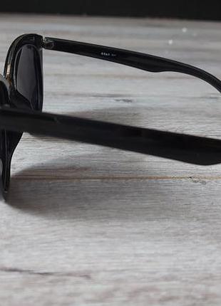 Очки солнцезащитные, женские.