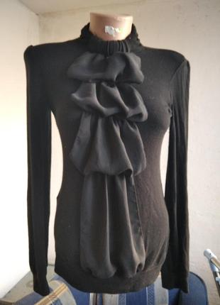 Кофта с воланом