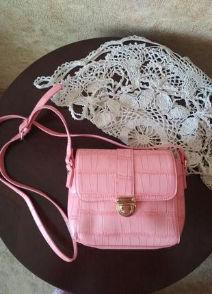 Розовая летняя сумка сумочка через плечо кросбоди accessorize