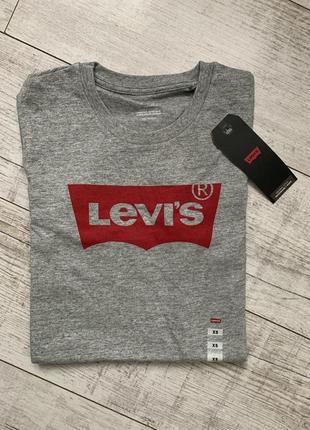 Футболки levi’s . оригинал .7 фото