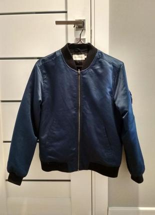 Бомбер синий атласный курточка