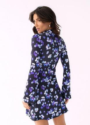 Платье мини расширенного силуэта с цветочным принтом5 фото