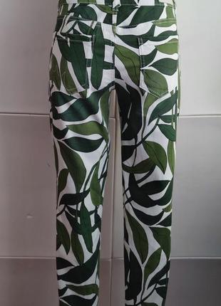 Стильные брюки, джинсы  marc cain с тропическим принтом5 фото