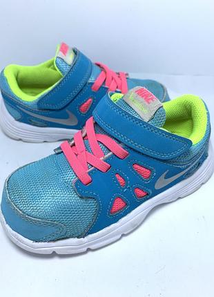 Кроссовки кожаные nike revolution2