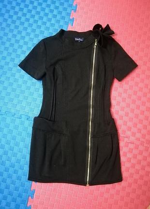 Маленька чорна сукня