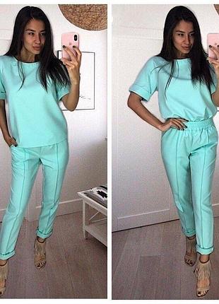 Женский прогулочный костюм
