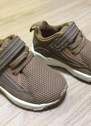 Кроссовки next