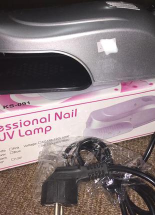 Лампа для сушіння гель лаку.