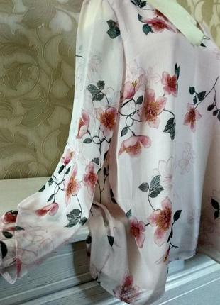 Блузка в цветы ,рукав рюшей4 фото