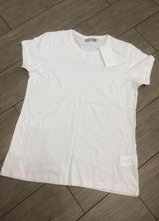 Белая футболка