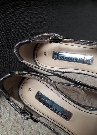 Красивенные серебряные босоножки туфли балетки от tamaris 39 размер7 фото