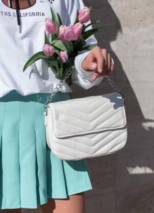 Стильна біла сумка сумочка клатч на короткій ручці ланцюжку модна
