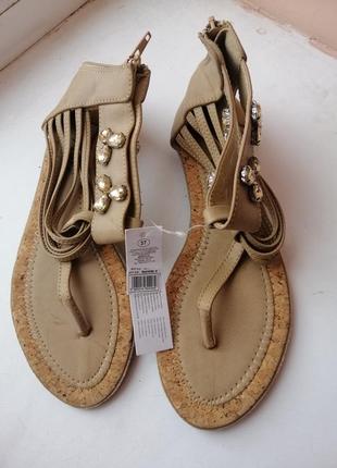 Сандалии 37р