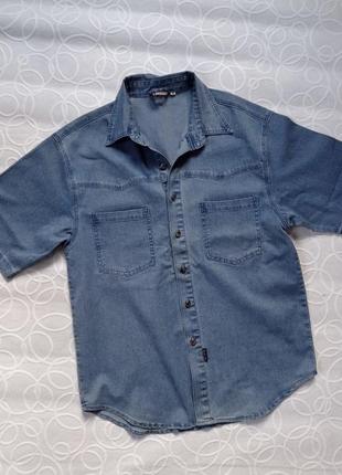 Чоловіча джинсова сорочка з коротким рукавом