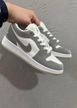 Женские кроссовки nike air jordan 1 white grey 36-37-38-39-40-41