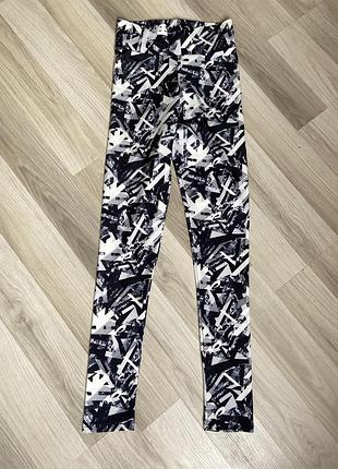 Спортивні лосіни