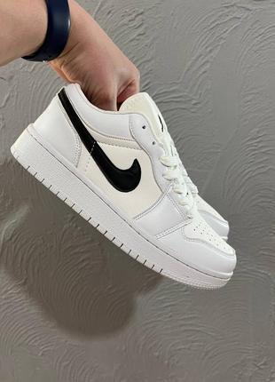 Жіночі кросівки nike air jordan 1 white 37-38-39-40