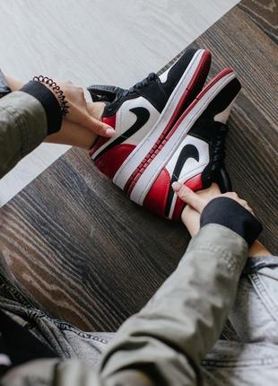 Жіночі кросівки nike air jordan 1 black red 36-37-38-39-40