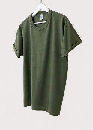 Однотонна базова 100% бавовна футболка оверсайз хакі, оливка6 фото