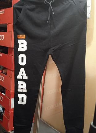 Спортивні штани бренду ovs