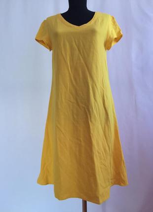 Жовте плаття мінімалізм вінтаж