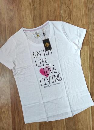 Жіноча футболка