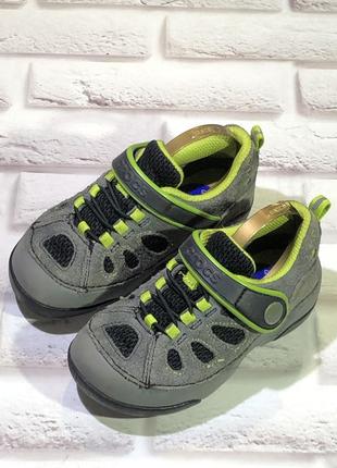 Кроссовки crocs