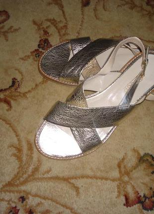 Босоніжки prego.