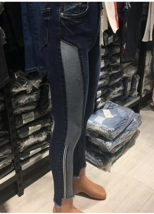 Модные джинсы скинны zara с лампасами брюки италия1 фото