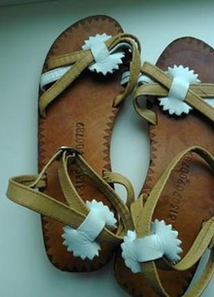 Кожвные босоніжки дівчинці 3