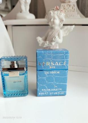 Versace, мініатюра7 фото