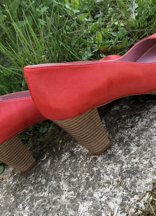 Туфли кожаные красного цвета.3 фото