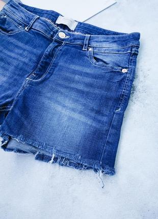 Синие шорты джинсовые с необработанным краем stradivarius6 фото