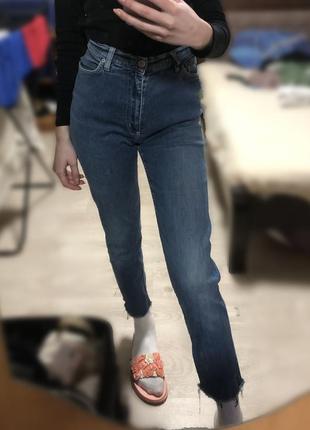 Джинси mom