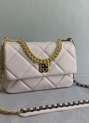 Женская кожаная стёганая белая сумка в стиле chanel