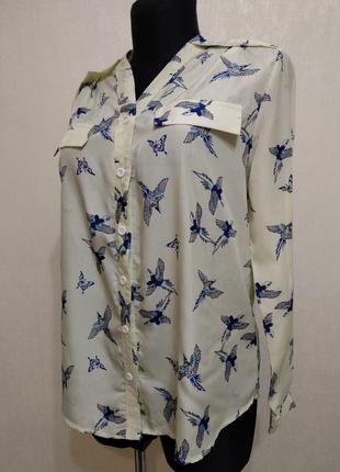 Блузка в птичках нежно  лимонного цвета zhuoya