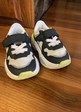 Кросівки hm 19 розмір