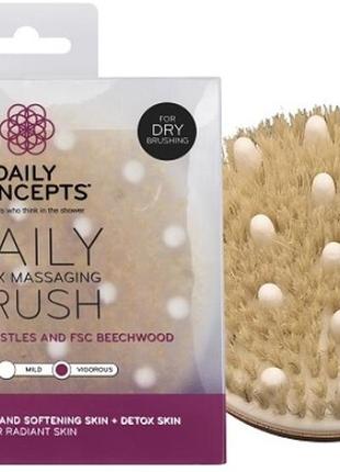 Люкс! щетка для сухого массажа daily concept daily detox massage brush2 фото