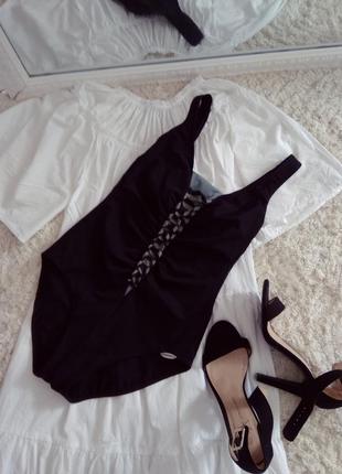 Шикарний вишуканий купальник р. 36/38