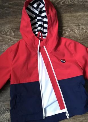 Легка вітровка