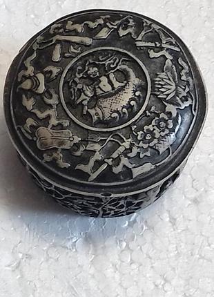 Китайська чорна киноварная скринька. вінтаж.5 фото