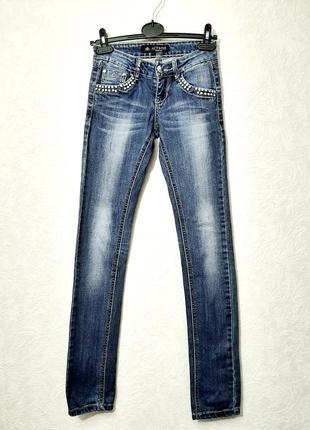Actbins брендовые синие  джинсы на девочку декор кристаллы в металле2 фото