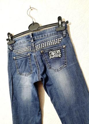 Actbins брендовые синие  джинсы на девочку декор кристаллы в металле6 фото